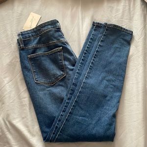 NWT- universal thread high rise jeggings
